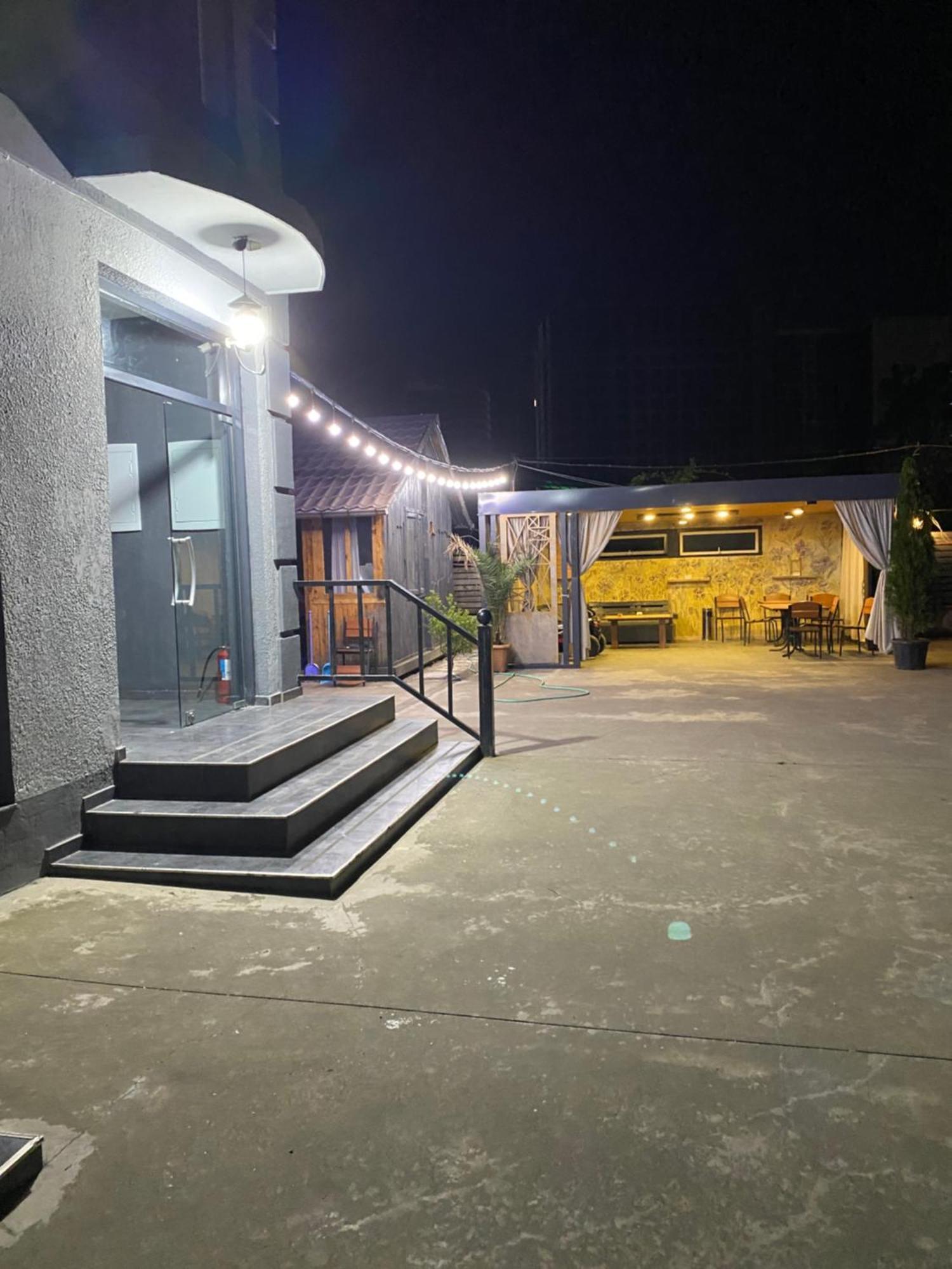Hotel Dadu Batumi Exterior photo