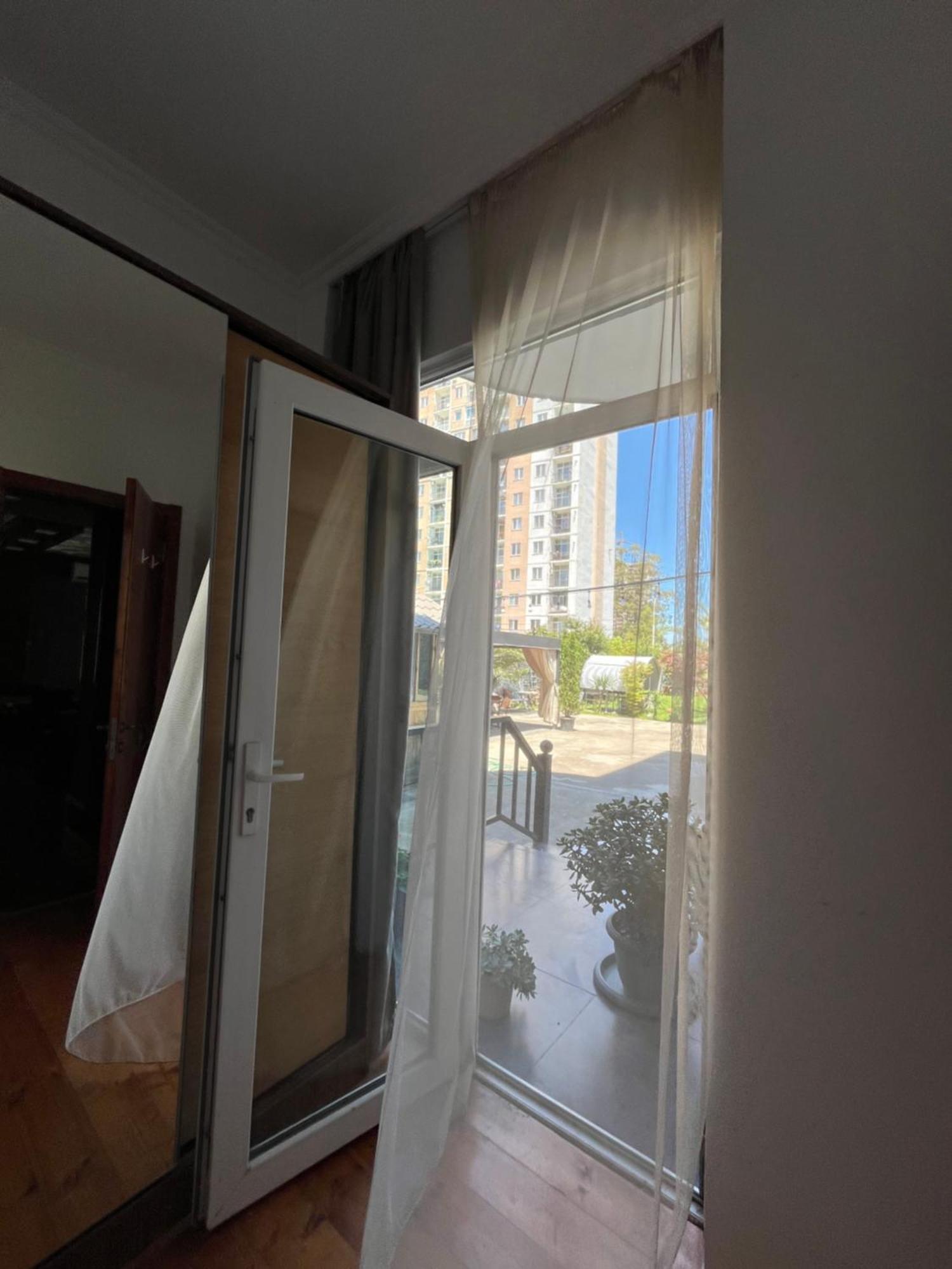 Hotel Dadu Batumi Exterior photo